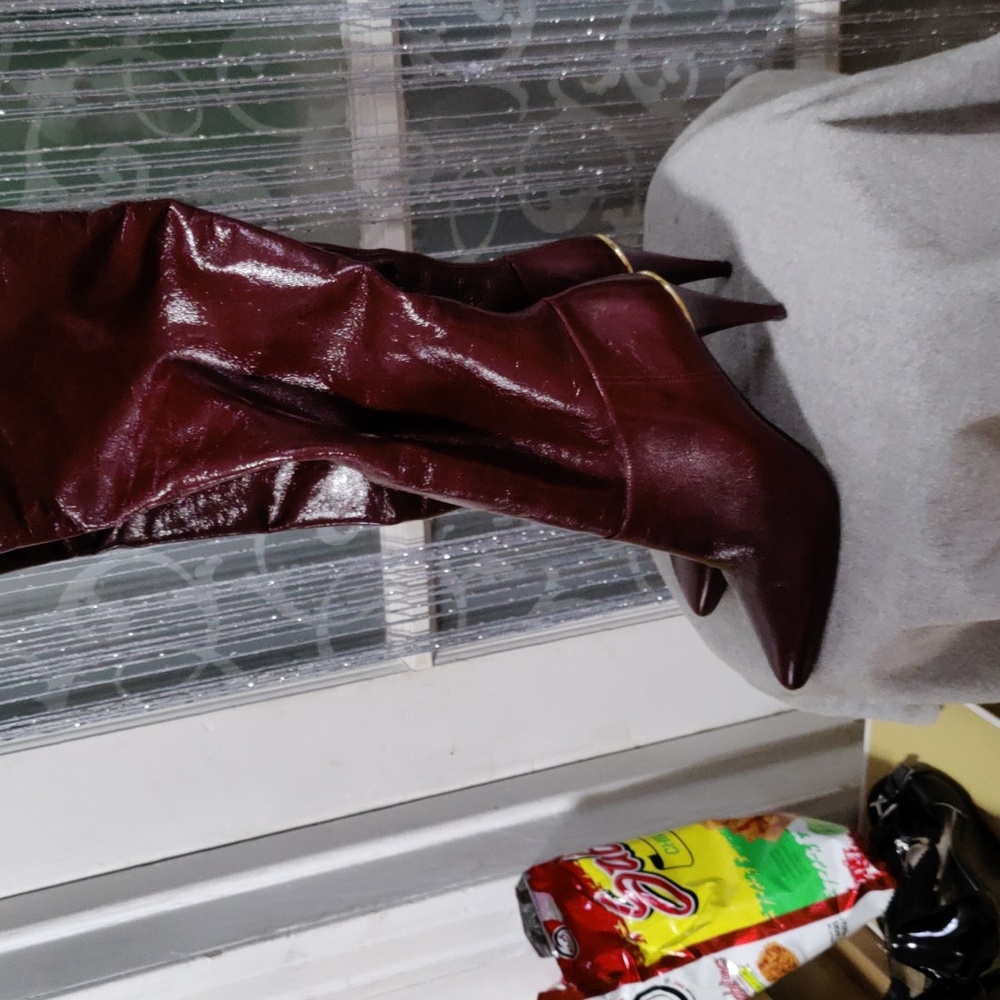 Michael Kors size 8 Burgundy patten leather thigh high boots 3inch heel - Picture 2 of 8